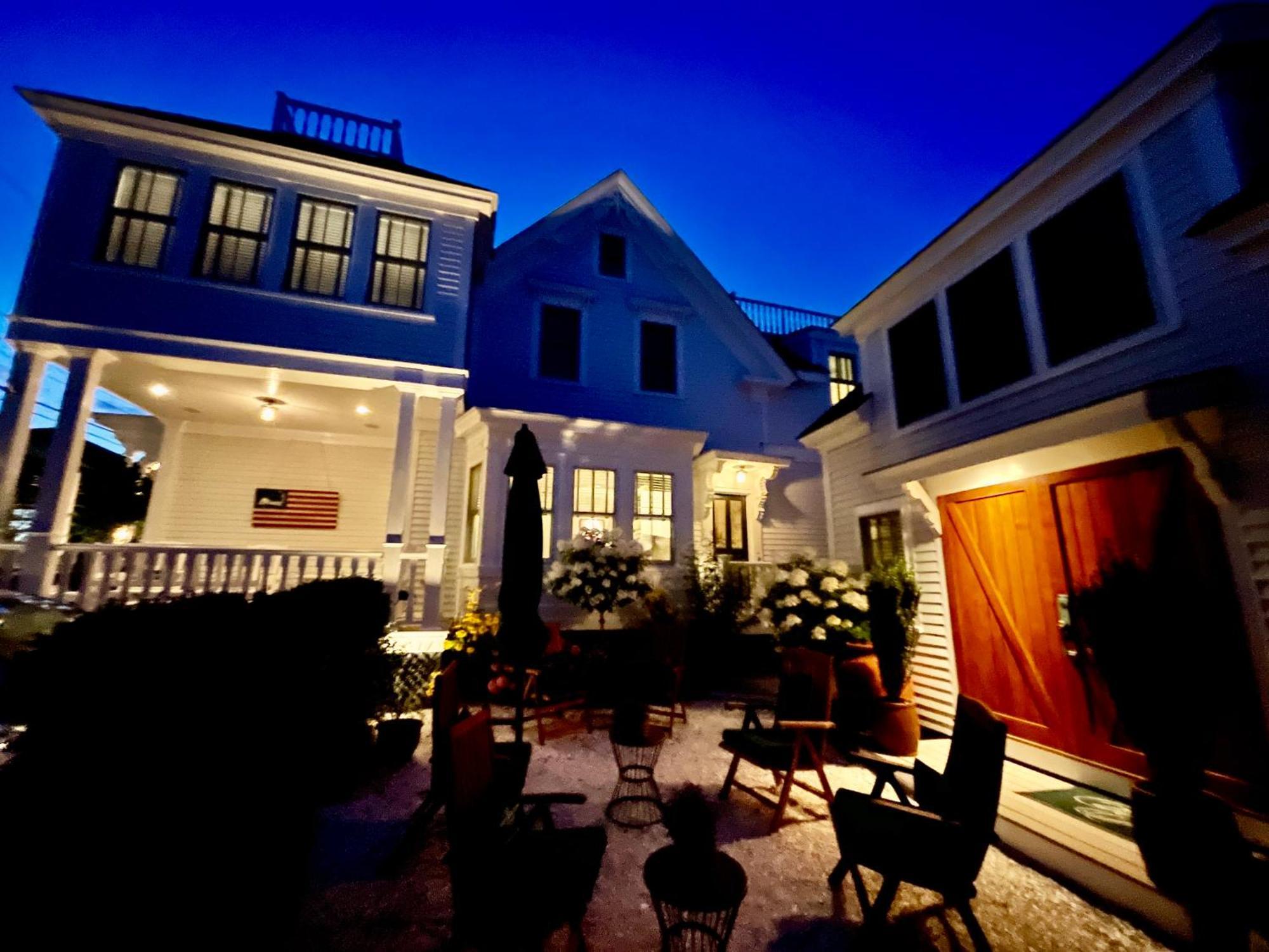 Guest house White Porch
