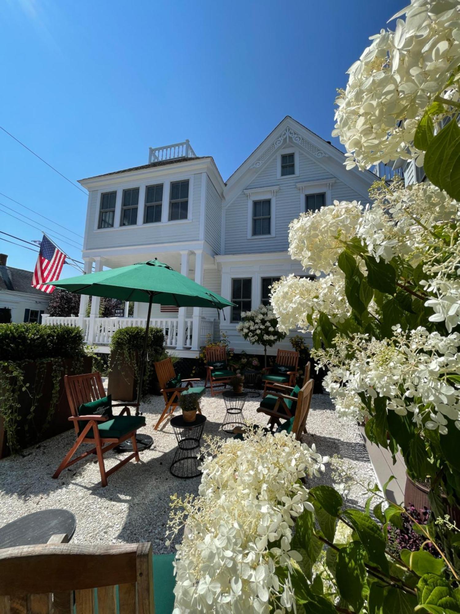 White Porch Guest house 4*