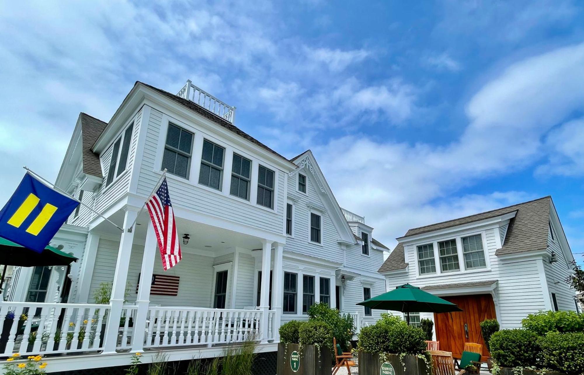 White Porch 4*