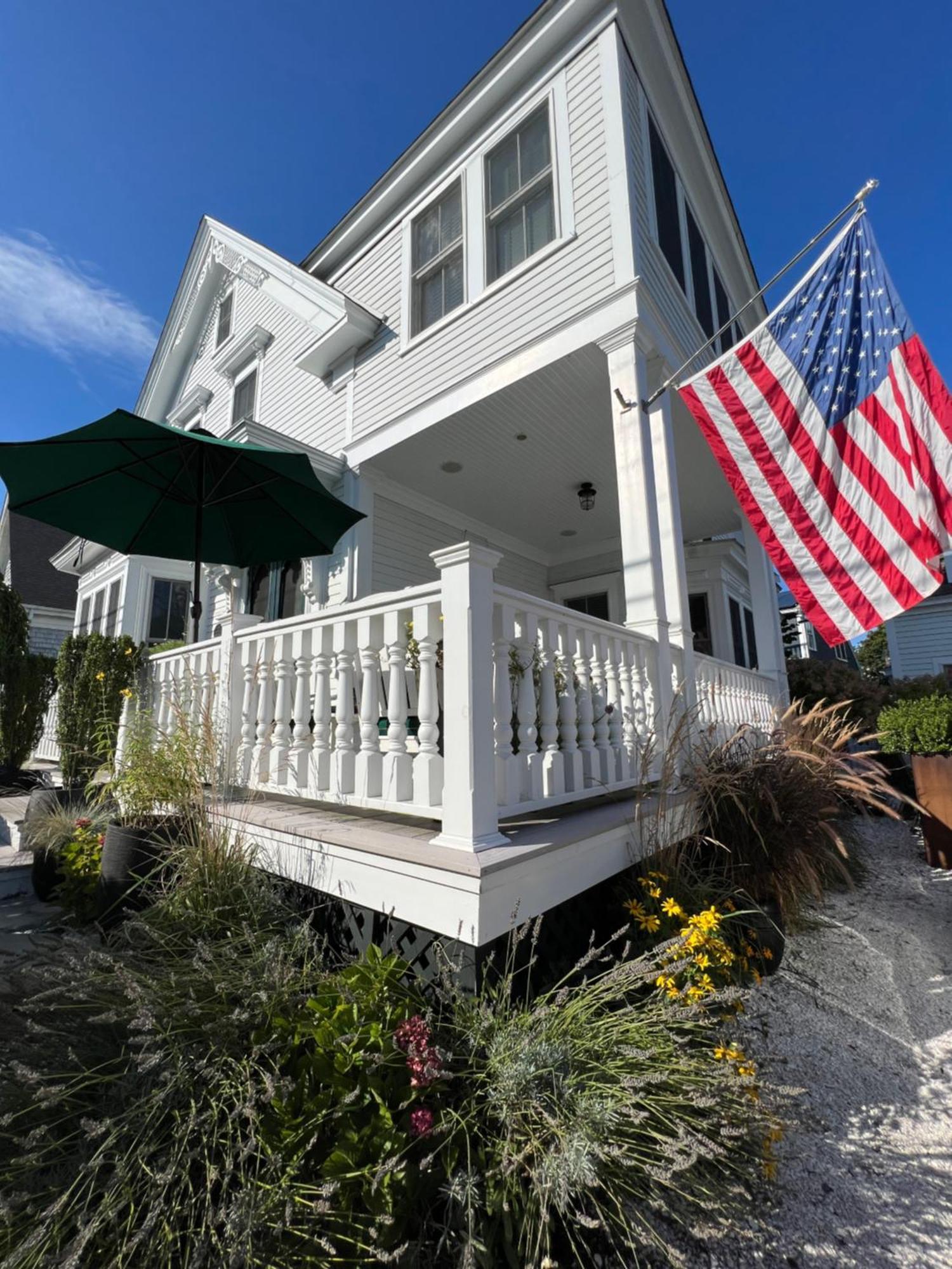 Guest house White Porch